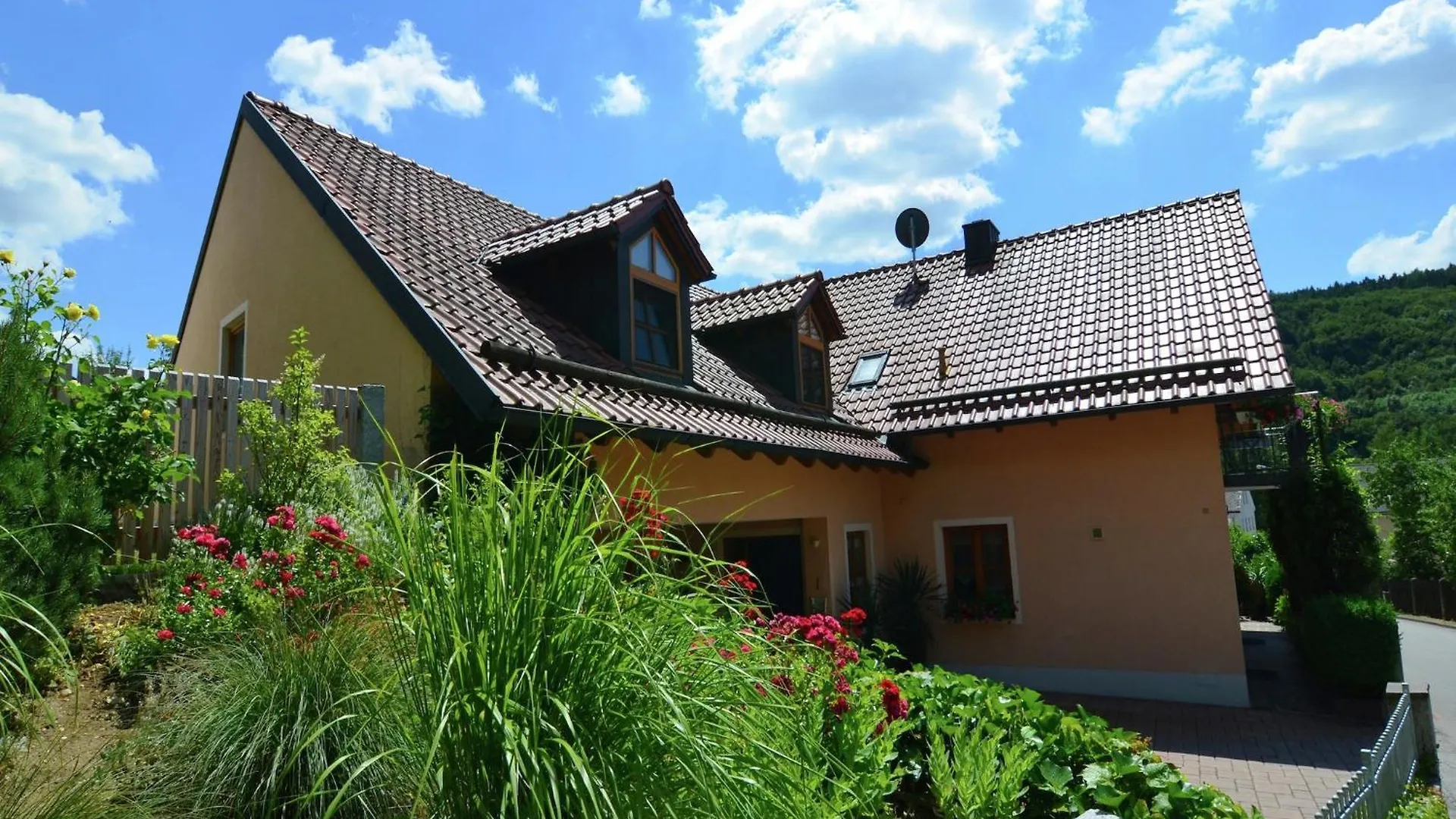 Homely Apartment In Riedenburg Prunn Near Forest With Bbq