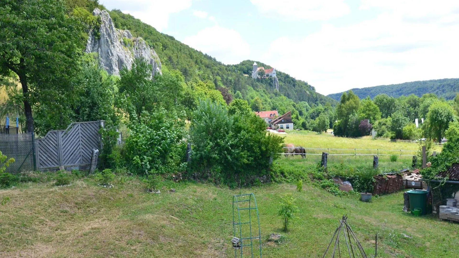 Homely Apartment In Riedenburg Prunn Near Forest With Bbq
